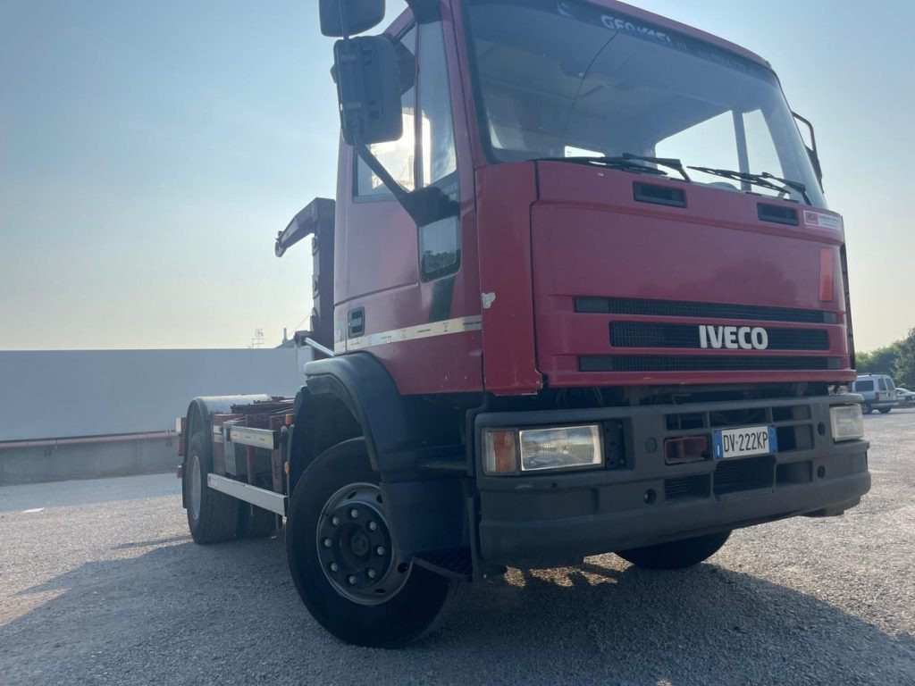 FIAT IVECO EUROCARGO 150E23 - Hákový nosič kontejnerů: obrázek 2 FIAT IVECO EUROCARGO 150E23 - Hákový nosič kontejnerů: obrázek 2