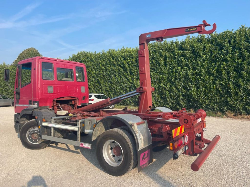 FIAT IVECO EUROCARGO 150E23 - Hákový nosič kontejnerů: obrázek 5 FIAT IVECO EUROCARGO 150E23 - Hákový nosič kontejnerů: obrázek 5