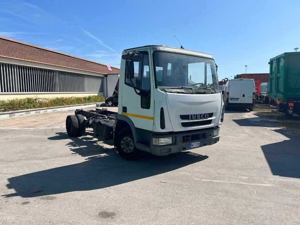 IVECO 80E15 A TELAIO - Podvozek s kabinou: obrázek 2 IVECO 80E15 A TELAIO - Podvozek s kabinou: obrázek 2