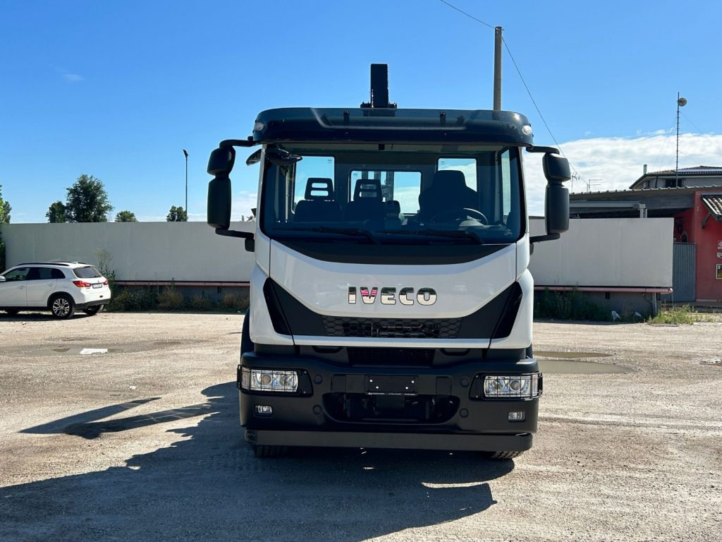 IVECO EUROCARGO 180E32K NUOVO SCARRABILE - Hákový nosič kontejnerů: obrázek 2 IVECO EUROCARGO 180E32K NUOVO SCARRABILE - Hákový nosič kontejnerů: obrázek 2