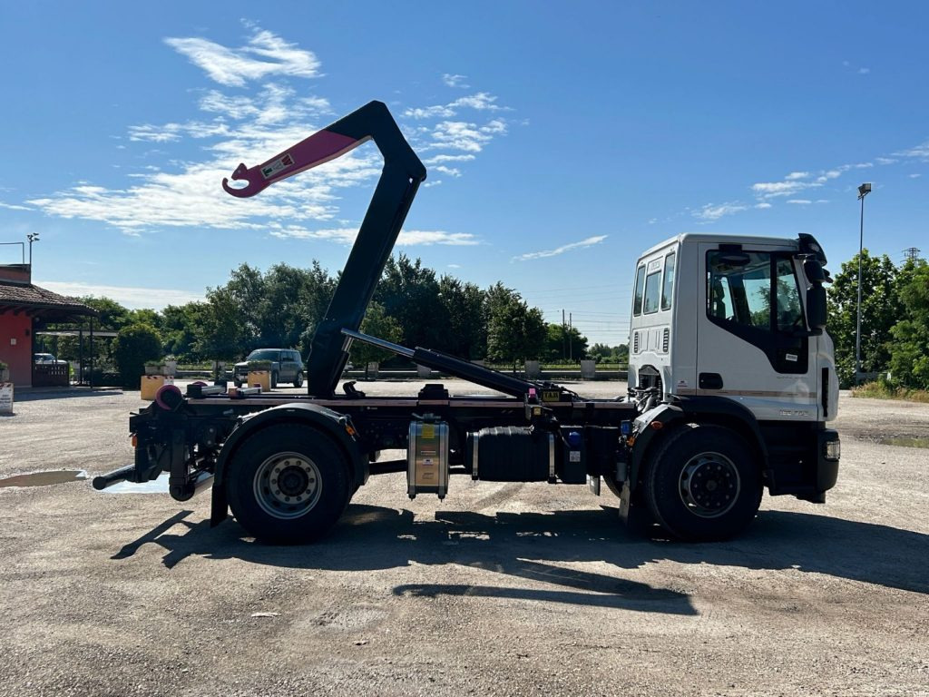 IVECO EUROCARGO 180E32K NUOVO SCARRABILE leasing IVECO EUROCARGO 180E32K NUOVO SCARRABILE: obrázek 6