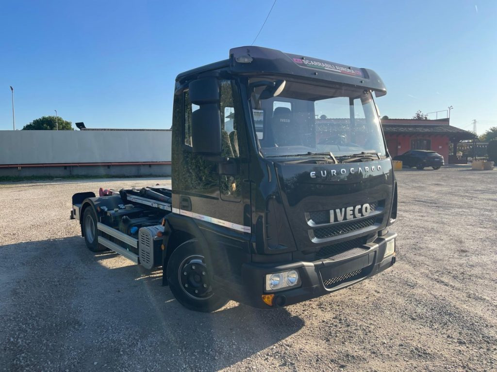 IVECO EUROCARGO 75E18 CON SCARRABILE NUOVO - Hákový nosič kontejnerů: obrázek 1 IVECO EUROCARGO 75E18 CON SCARRABILE NUOVO - Hákový nosič kontejnerů: obrázek 1