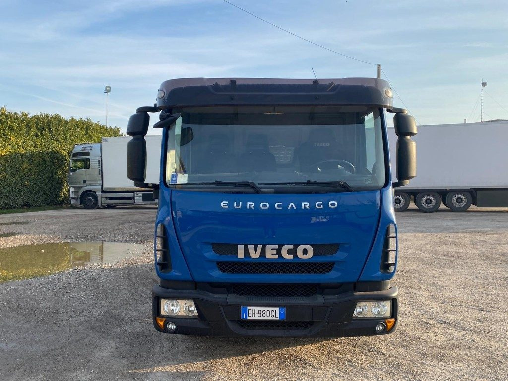IVECO EUROCARGO 75E18 SCARRABILE - Hákový nosič kontejnerů: obrázek 2 IVECO EUROCARGO 75E18 SCARRABILE - Hákový nosič kontejnerů: obrázek 2