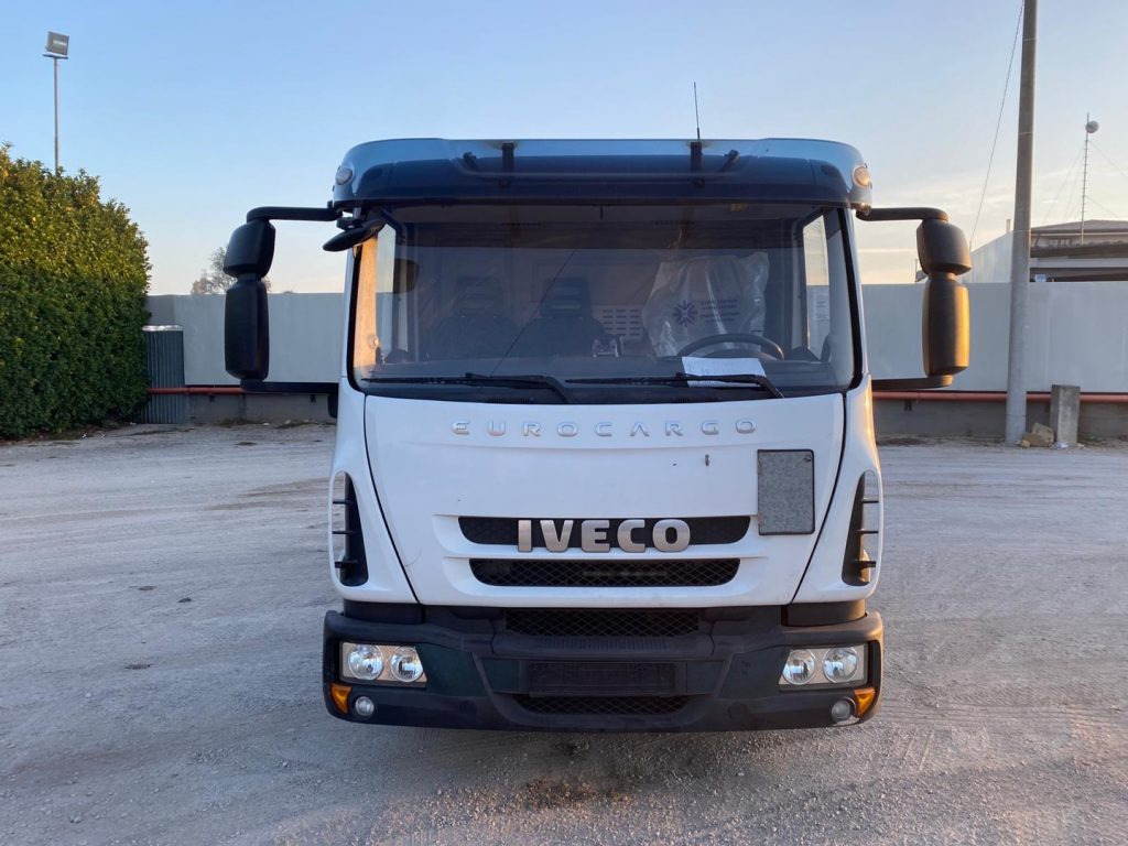 IVECO EUROCARGO 80 E18 CON IMPIANTO SCARRABILE NUO - Hákový nosič kontejnerů: obrázek 4 IVECO EUROCARGO 80 E18 CON IMPIANTO SCARRABILE NUO - Hákový nosič kontejnerů: obrázek 4