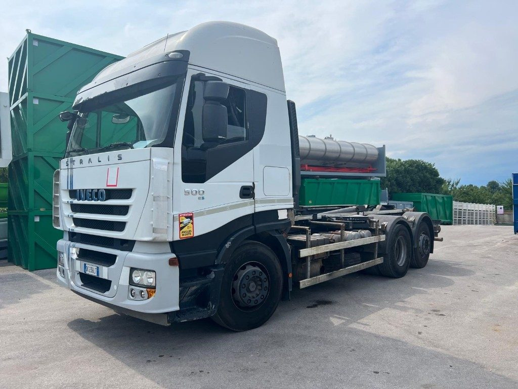 IVECO STRALIS AS260S 50Y SCARRABILE - Hákový nosič kontejnerů: obrázek 2 IVECO STRALIS AS260S 50Y SCARRABILE - Hákový nosič kontejnerů: obrázek 2