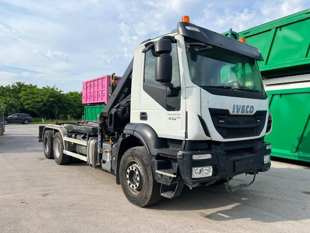 IVECO TRAKKER 410 SCARRABILE - Hákový nosič kontejnerů: obrázek 2 IVECO TRAKKER 410 SCARRABILE - Hákový nosič kontejnerů: obrázek 2