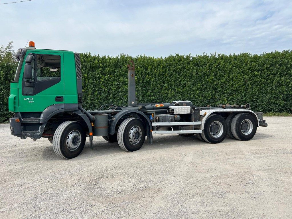 IVECO TRAKKER AD340T41 SCARRABILE - Hákový nosič kontejnerů: obrázek 3 IVECO TRAKKER AD340T41 SCARRABILE - Hákový nosič kontejnerů: obrázek 3