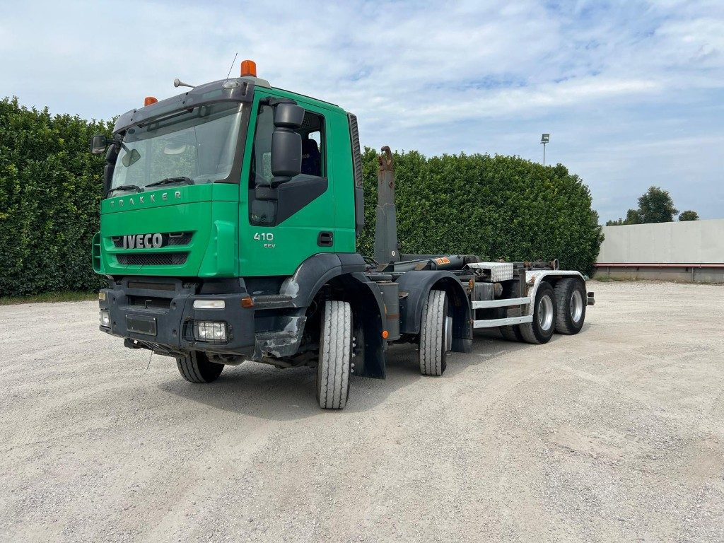 IVECO TRAKKER AD340T41 SCARRABILE - Hákový nosič kontejnerů: obrázek 1 IVECO TRAKKER AD340T41 SCARRABILE - Hákový nosič kontejnerů: obrázek 1