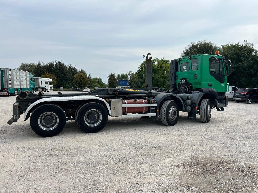 Hákový nosič kontejnerů IVECO TRAKKER AD340T41 SCARRABILE: obrázek 8