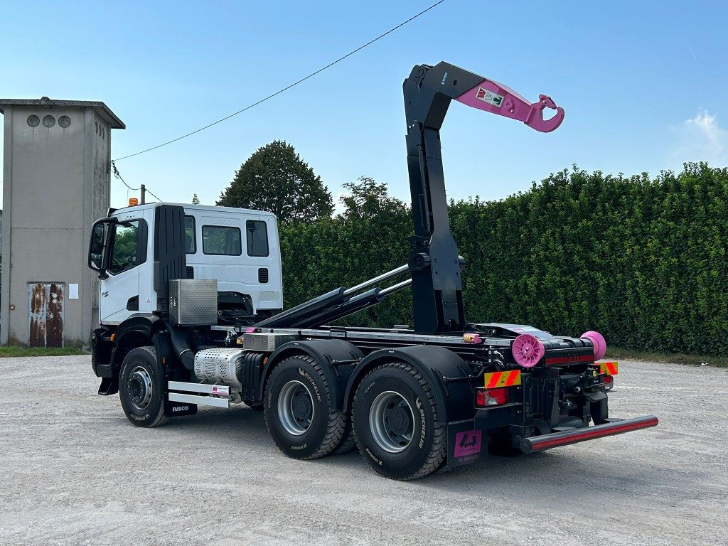 IVECO TRAKKER T-WAY AD380T NUOVO SCARRABILE - Hákový nosič kontejnerů: obrázek 3 IVECO TRAKKER T-WAY AD380T NUOVO SCARRABILE - Hákový nosič kontejnerů: obrázek 3