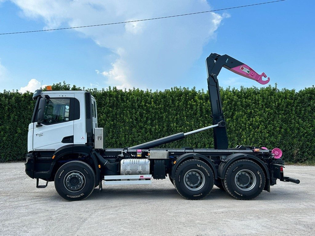 IVECO TRAKKER T-WAY AD380T NUOVO SCARRABILE - Hákový nosič kontejnerů: obrázek 2 IVECO TRAKKER T-WAY AD380T NUOVO SCARRABILE - Hákový nosič kontejnerů: obrázek 2