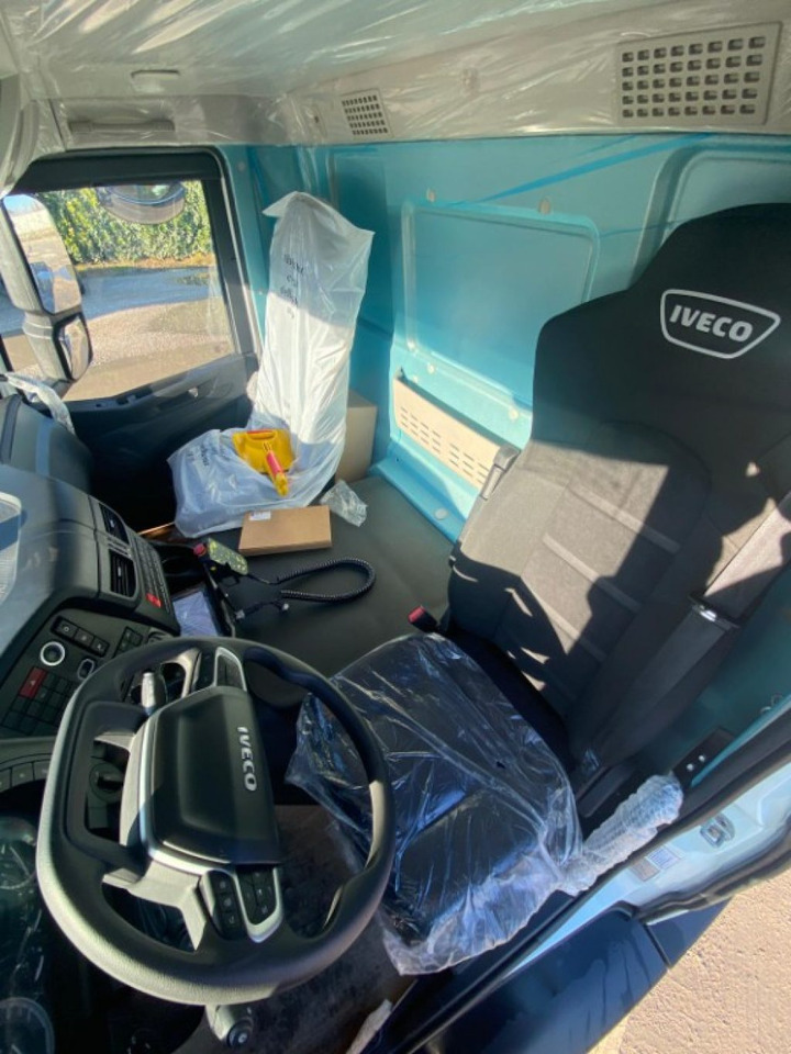 IVECO X-WAY AD280X48 NUOVO SCARRABILE PASSO 4500 leasing IVECO X-WAY AD280X48 NUOVO SCARRABILE PASSO 4500: obrázek 9