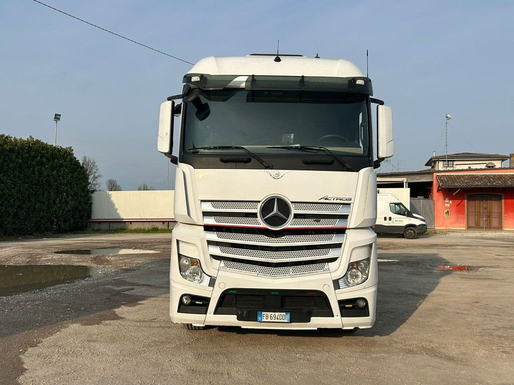 MERCEDES ACTROS 25.51 SCARRABILE - Hákový nosič kontejnerů: obrázek 2 MERCEDES ACTROS 25.51 SCARRABILE - Hákový nosič kontejnerů: obrázek 2
