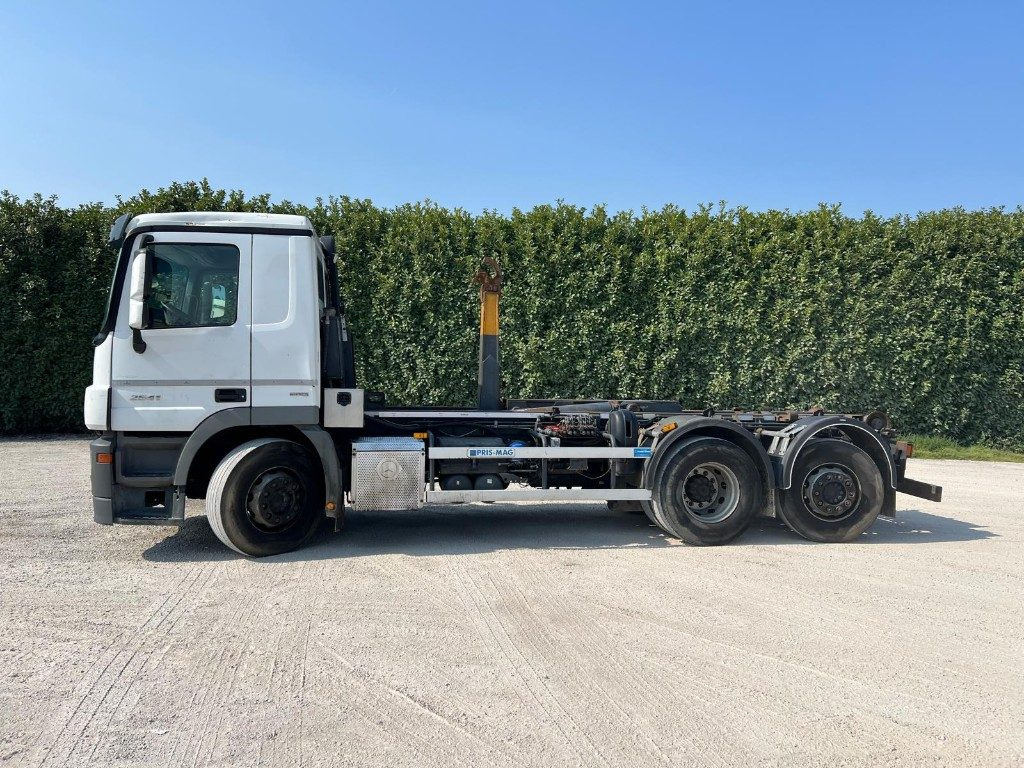 MERCEDES-BENZ MERCEDES ACTROS 25.41 SCARRABILE - Hákový nosič kontejnerů: obrázek 3 MERCEDES-BENZ MERCEDES ACTROS 25.41 SCARRABILE - Hákový nosič kontejnerů: obrázek 3