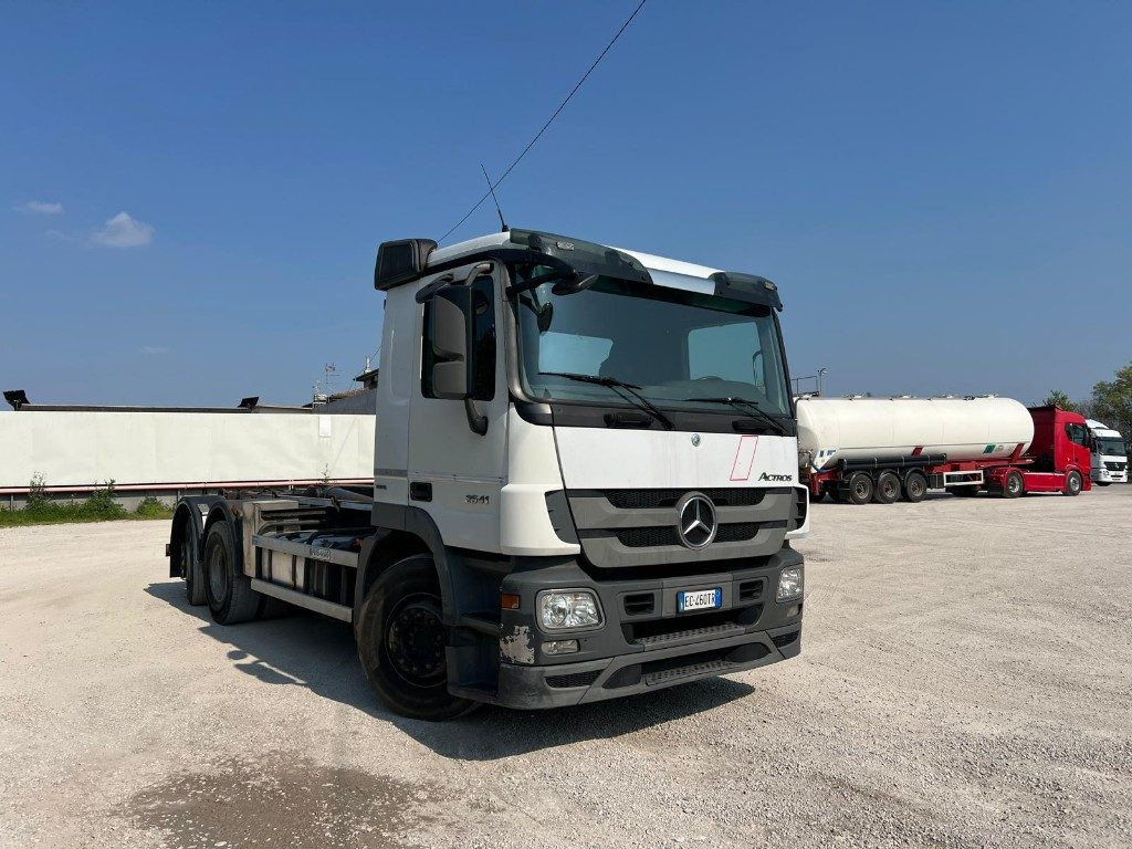 MERCEDES-BENZ MERCEDES ACTROS 25.41 SCARRABILE - Hákový nosič kontejnerů: obrázek 2 MERCEDES-BENZ MERCEDES ACTROS 25.41 SCARRABILE - Hákový nosič kontejnerů: obrázek 2