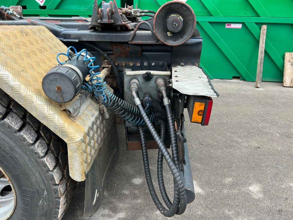 Hákový nosič kontejnerů RENAULT KERAX 320 SCARRABILE: obrázek 11 Hákový nosič kontejnerů RENAULT KERAX 320 SCARRABILE: obrázek 11