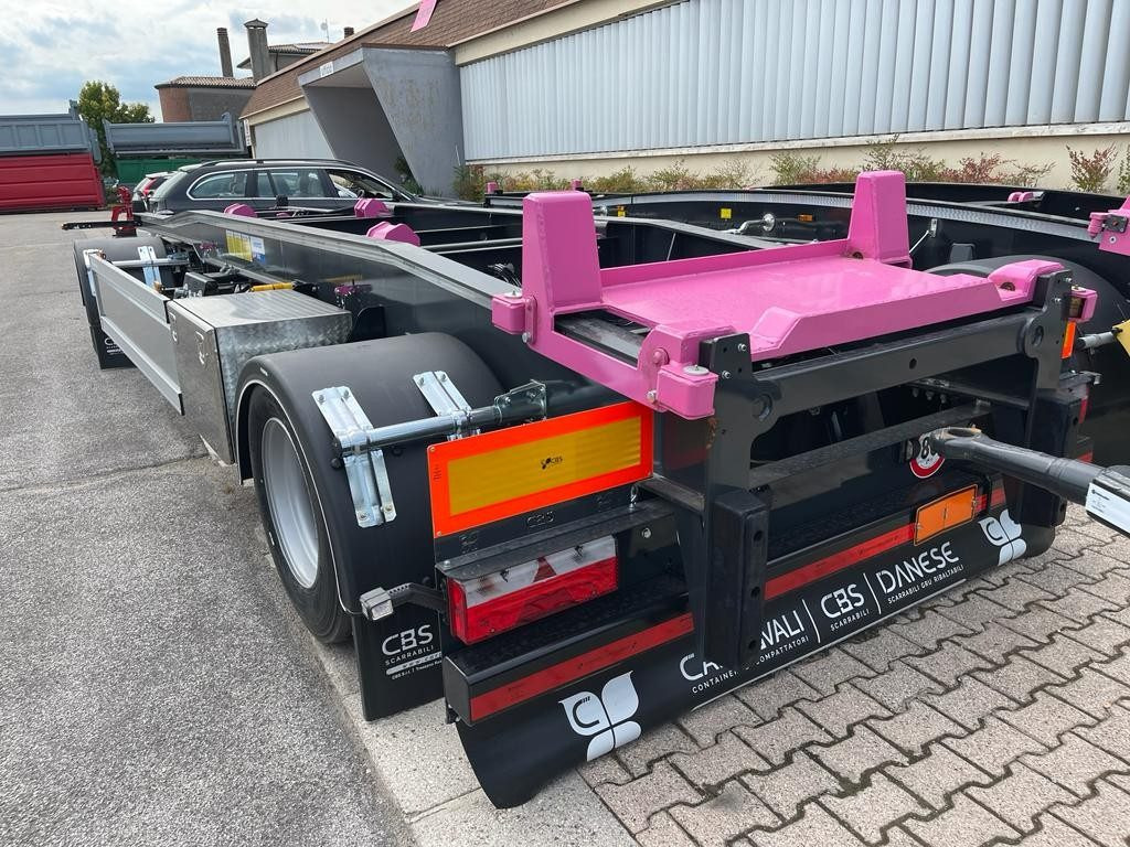 RIMORCHIO CBS NUOVO SCARRABILE - Hákový/ Ramenový nosič přívěs: obrázek 1 RIMORCHIO CBS NUOVO SCARRABILE - Hákový/ Ramenový nosič přívěs: obrázek 1