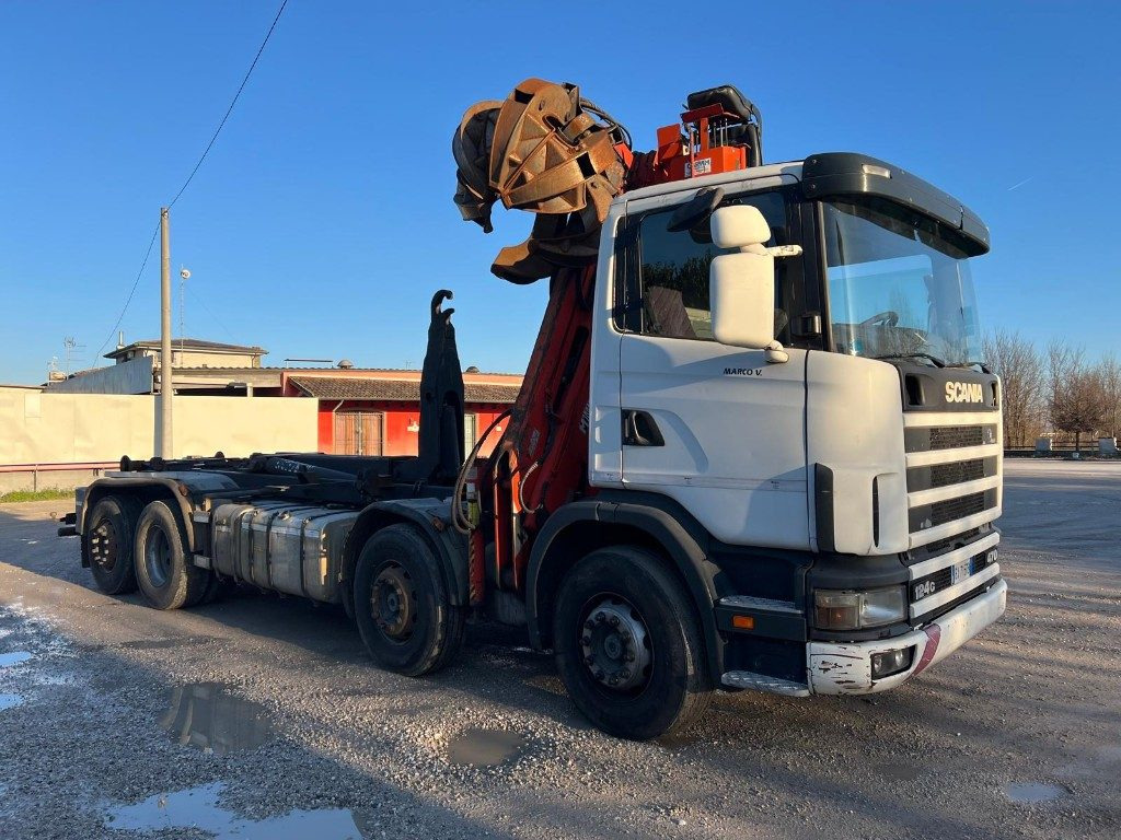 SCANIA CV R124 SCARRABILE CON GRU E POLIPO - Hákový nosič kontejnerů: obrázek 4 SCANIA CV R124 SCARRABILE CON GRU E POLIPO - Hákový nosič kontejnerů: obrázek 4