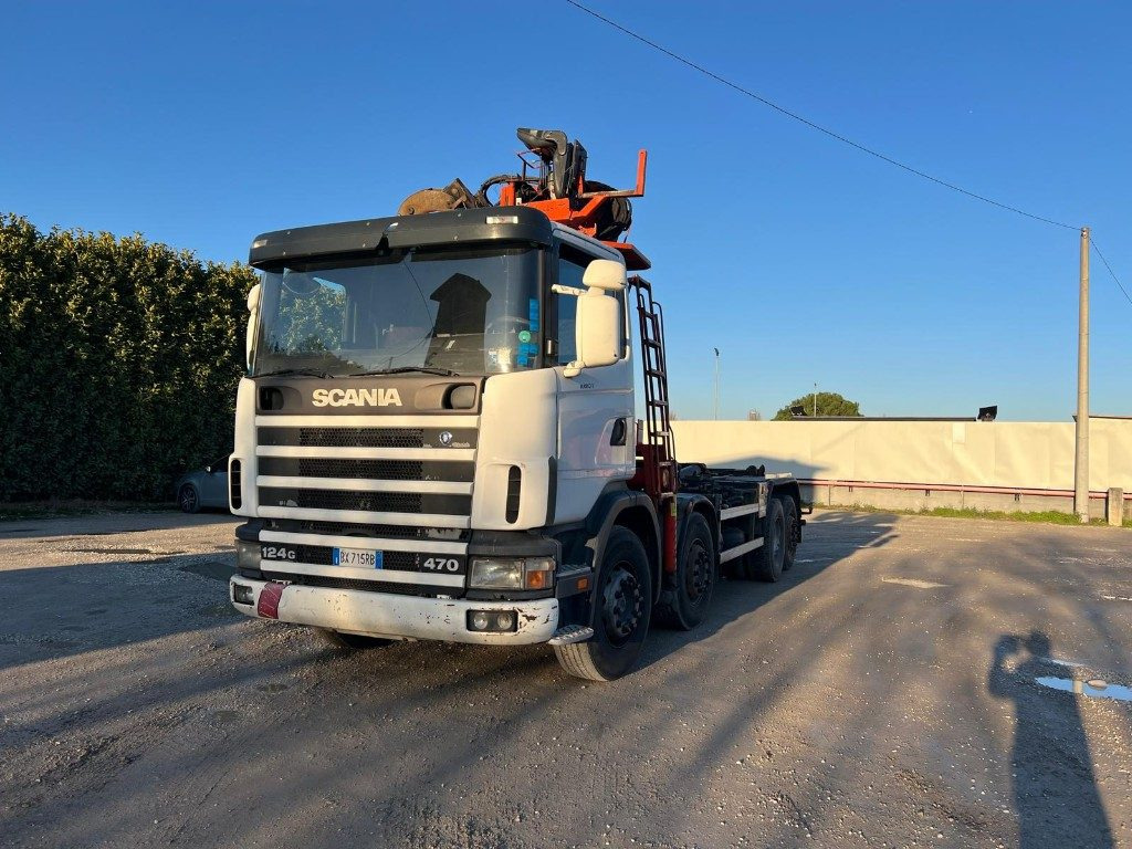 SCANIA CV R124 SCARRABILE CON GRU E POLIPO - Hákový nosič kontejnerů: obrázek 3 SCANIA CV R124 SCARRABILE CON GRU E POLIPO - Hákový nosič kontejnerů: obrázek 3