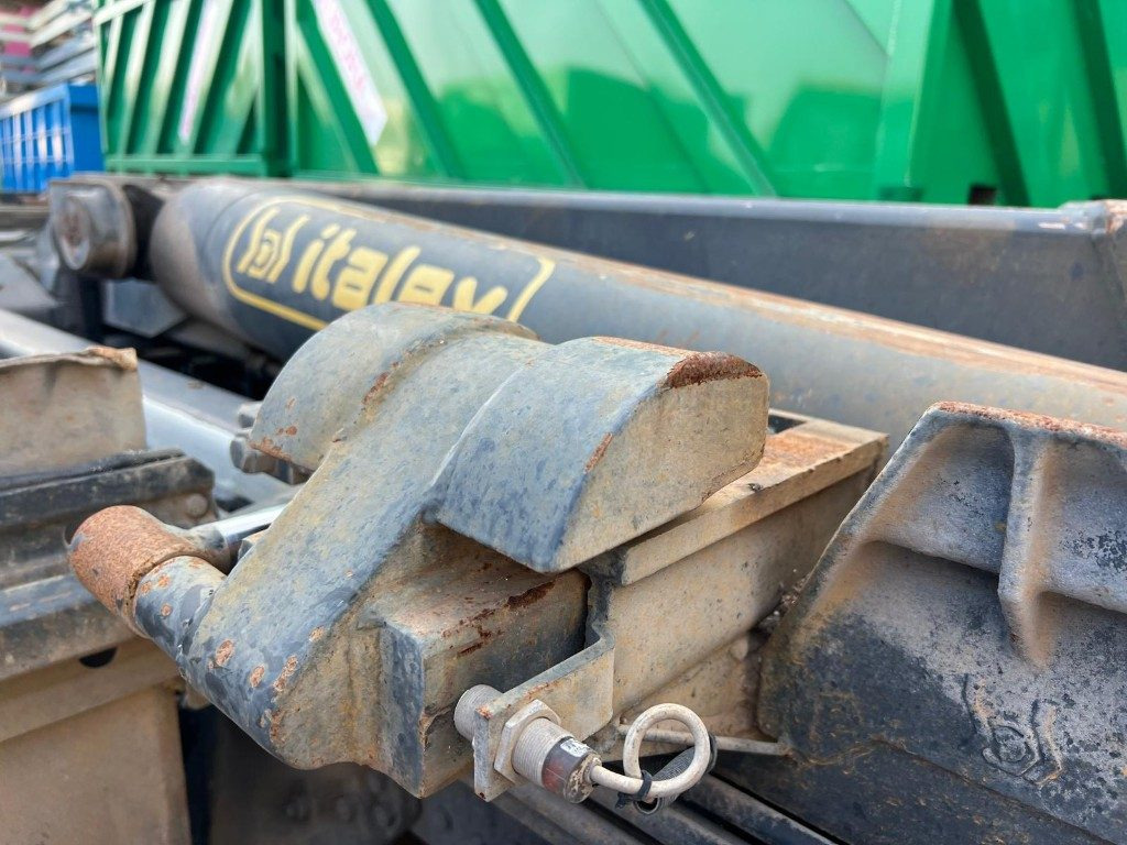 SCANIA R480 USATO SCARRABILE 6X2 - Hákový nosič kontejnerů: obrázek 4 SCANIA R480 USATO SCARRABILE 6X2 - Hákový nosič kontejnerů: obrázek 4