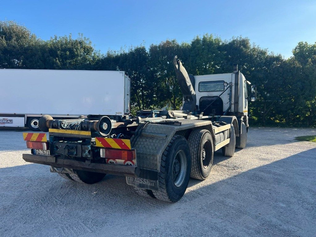 VOLVO FM12 SCARRABILE - Hákový nosič kontejnerů: obrázek 3 VOLVO FM12 SCARRABILE - Hákový nosič kontejnerů: obrázek 3