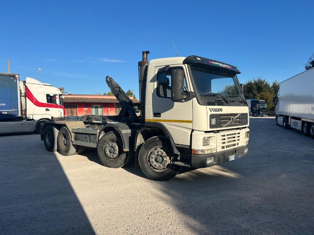 VOLVO FM12 SCARRABILE - Hákový nosič kontejnerů: obrázek 5 VOLVO FM12 SCARRABILE - Hákový nosič kontejnerů: obrázek 5
