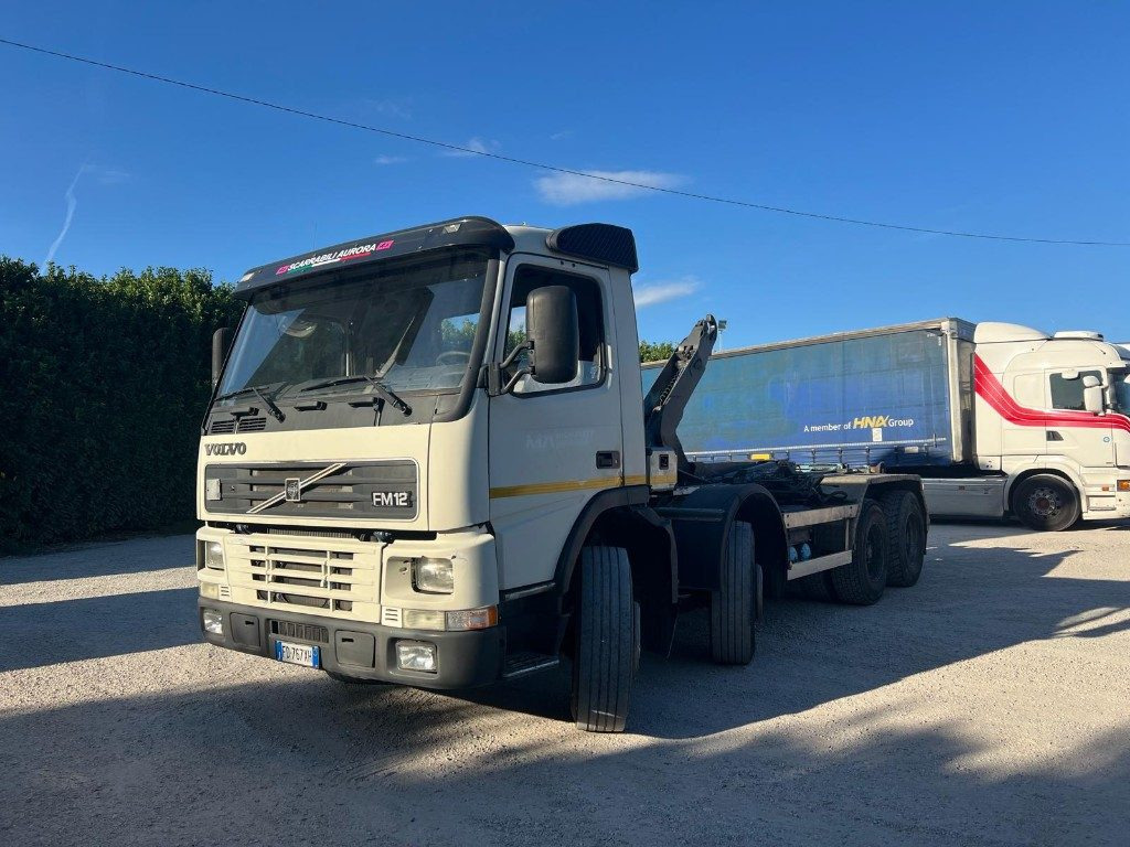 VOLVO FM12 SCARRABILE - Hákový nosič kontejnerů: obrázek 1 VOLVO FM12 SCARRABILE - Hákový nosič kontejnerů: obrázek 1