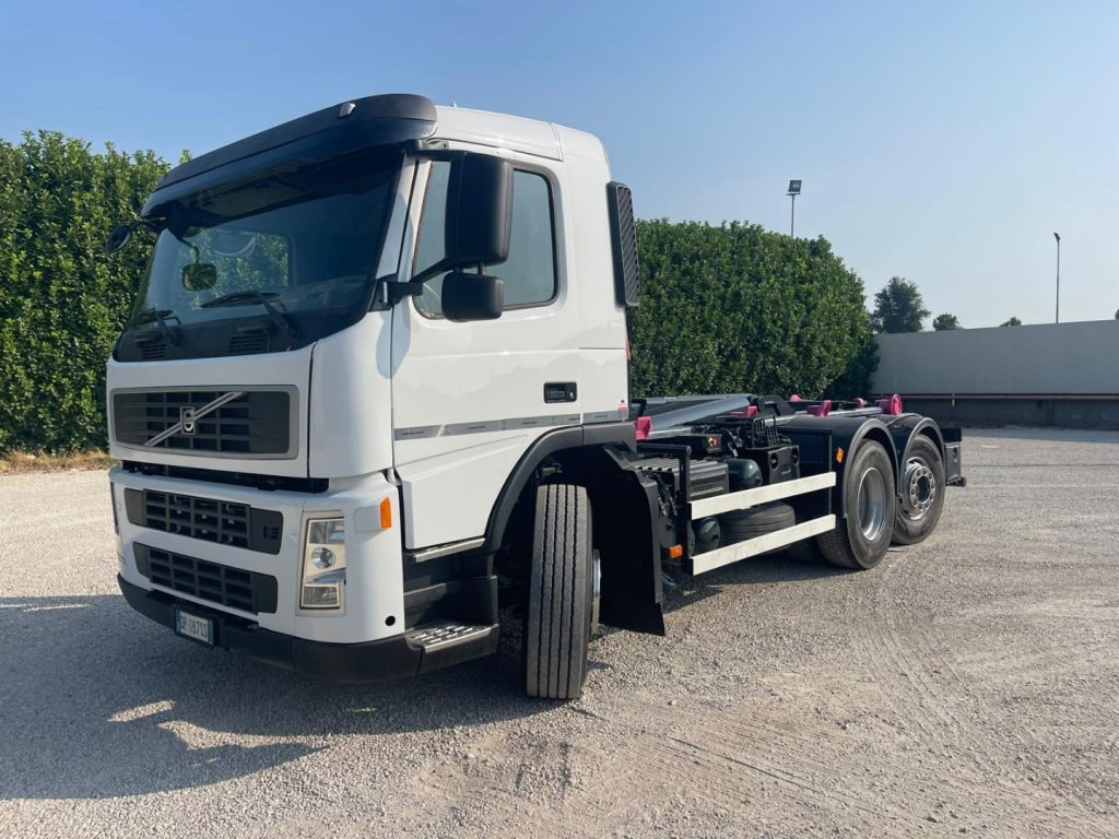 VOLVO FM9 SCARRABILE - Hákový nosič kontejnerů: obrázek 1 VOLVO FM9 SCARRABILE - Hákový nosič kontejnerů: obrázek 1