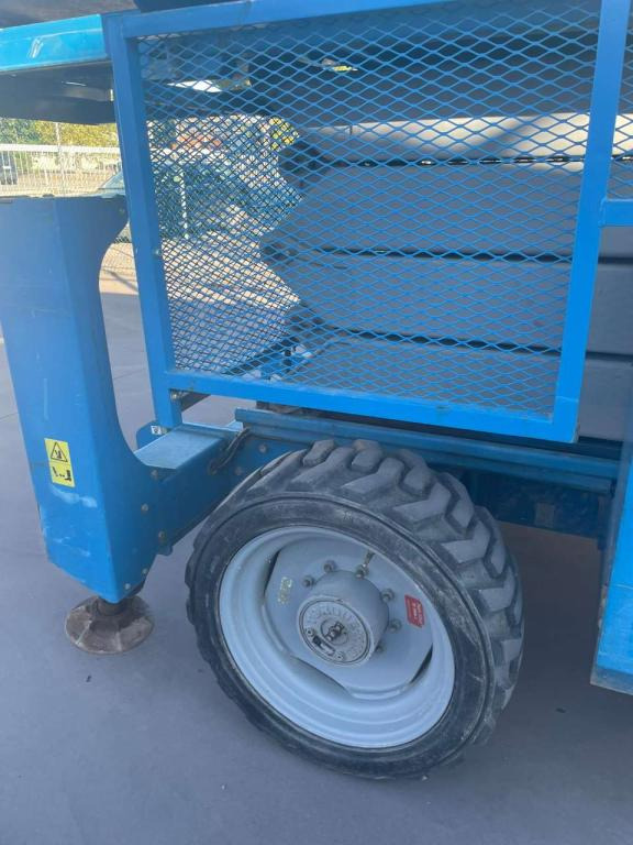 Genie GS-4390 - Nůžková plošina: obrázek 3 Genie GS-4390 - Nůžková plošina: obrázek 3