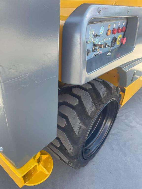 Haulotte COMPACT 12DX - Nůžková plošina: obrázek 5 Haulotte COMPACT 12DX - Nůžková plošina: obrázek 5