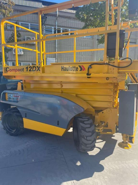 Haulotte COMPACT 12DX - Nůžková plošina: obrázek 3 Haulotte COMPACT 12DX - Nůžková plošina: obrázek 3