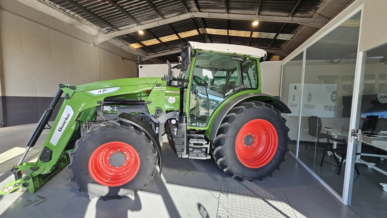 FENDT 211S VARIO - Traktor: obrázek 1 FENDT 211S VARIO - Traktor: obrázek 1