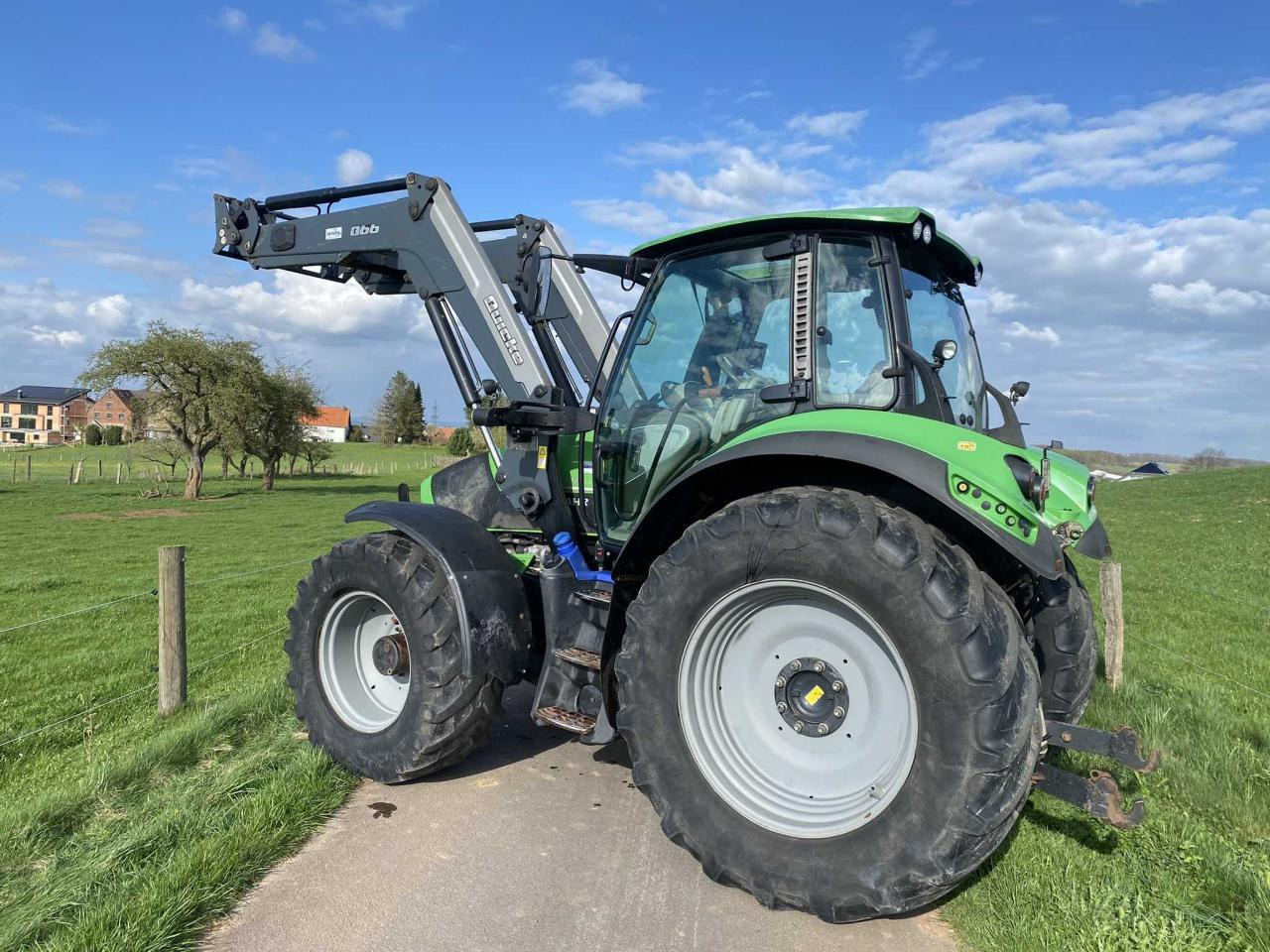 Deutz-Fahr 6150.4 Agrotron TTV - Traktor: obrázek 4 Deutz-Fahr 6150.4 Agrotron TTV - Traktor: obrázek 4