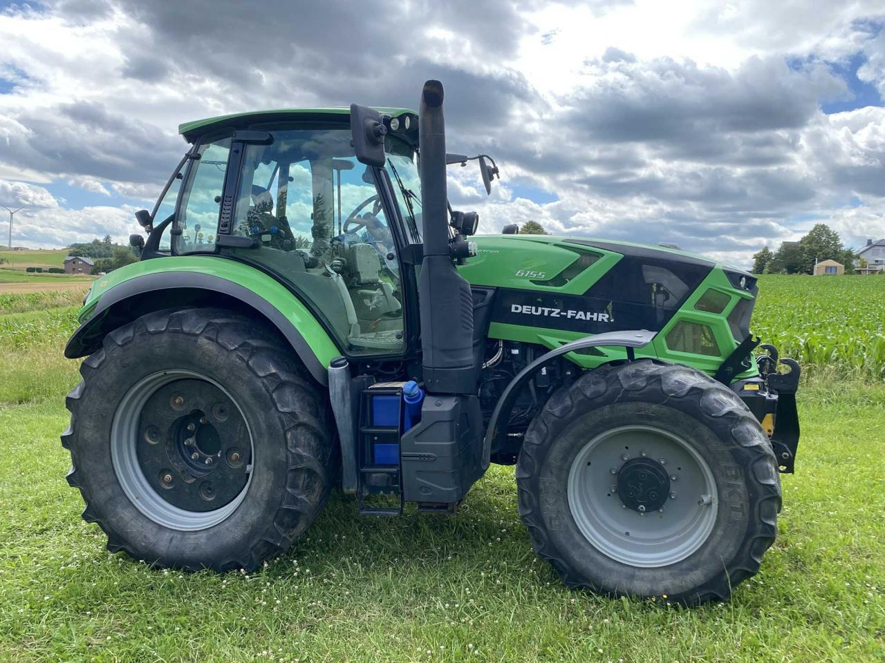 Deutz-Fahr 6155 Agrotron - Traktor: obrázek 2 Deutz-Fahr 6155 Agrotron - Traktor: obrázek 2