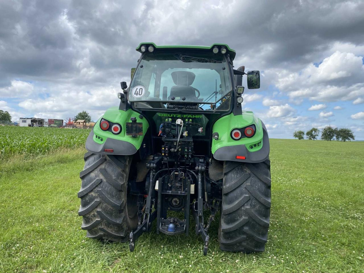Deutz-Fahr 6155 Agrotron - Traktor: obrázek 4 Deutz-Fahr 6155 Agrotron - Traktor: obrázek 4