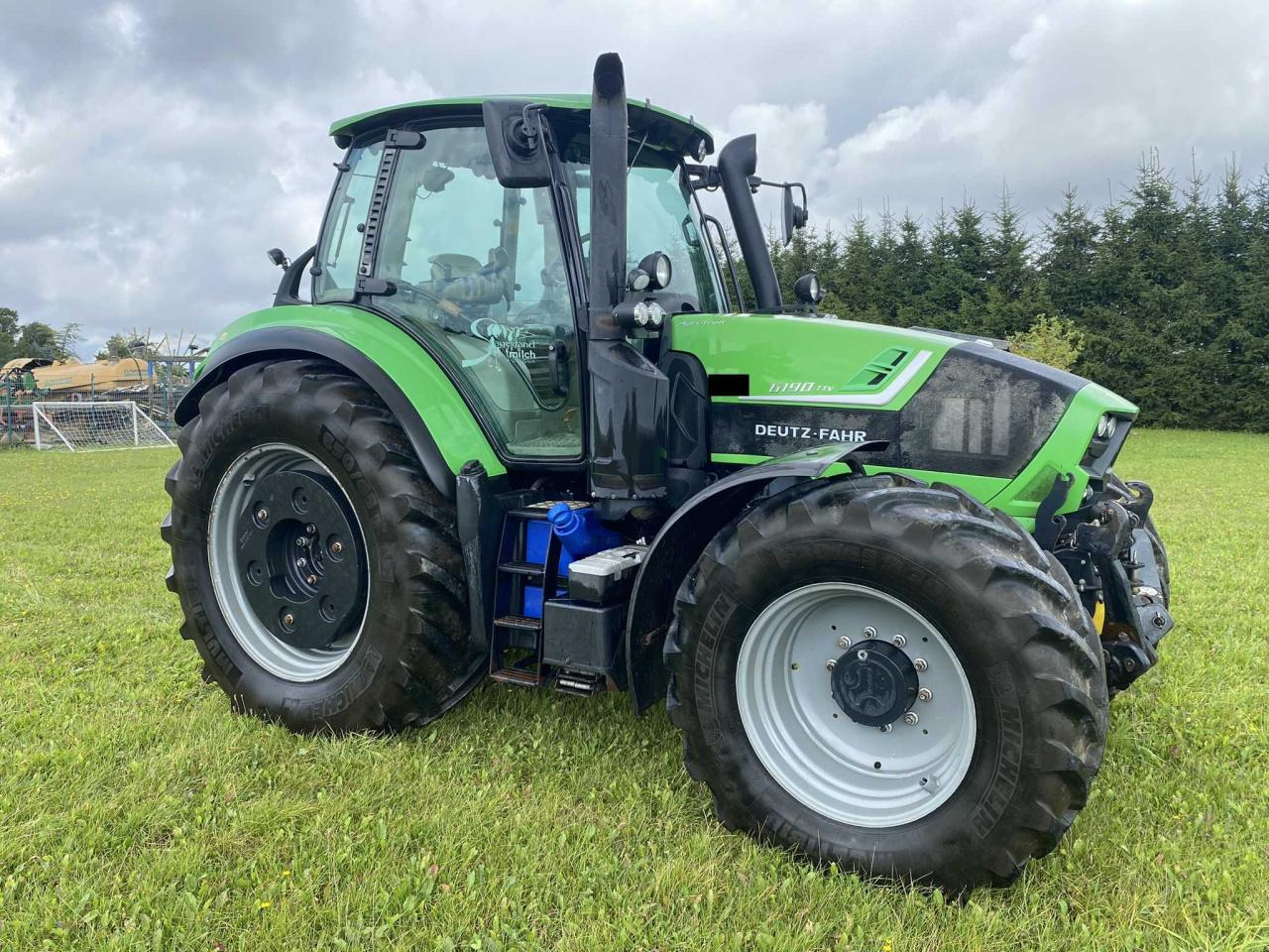 Deutz-Fahr 6190 Agrotron TTV - Traktor: obrázek 2 Deutz-Fahr 6190 Agrotron TTV - Traktor: obrázek 2