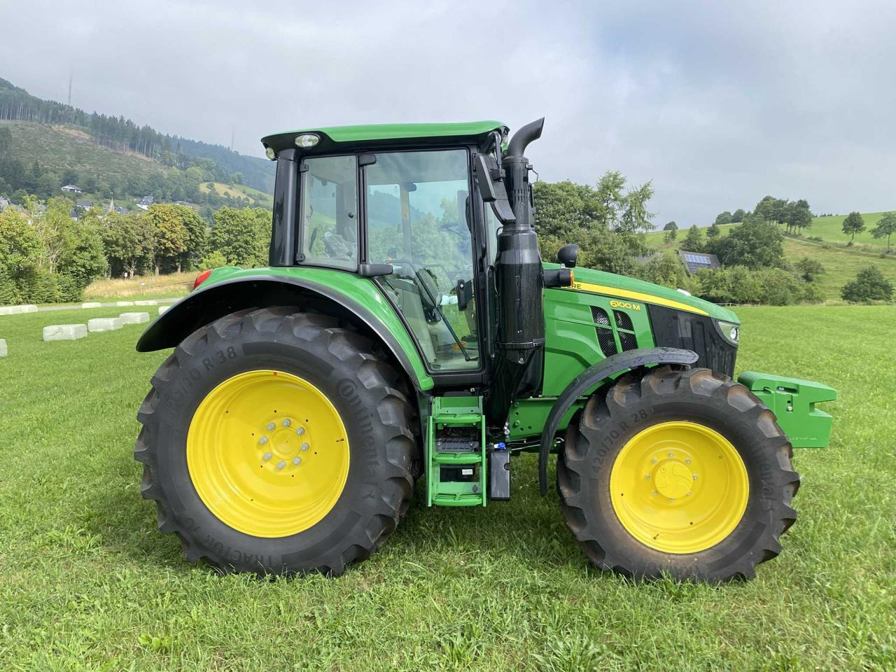 John Deere 6100 M AutoQuadEco - Traktor: obrázek 4 John Deere 6100 M AutoQuadEco - Traktor: obrázek 4