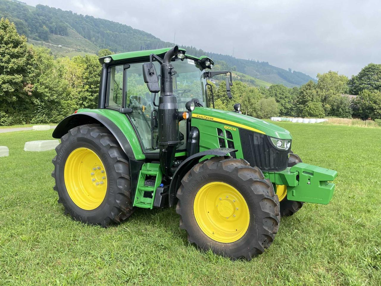 John Deere 6100 M AutoQuadEco - Traktor: obrázek 1 John Deere 6100 M AutoQuadEco - Traktor: obrázek 1