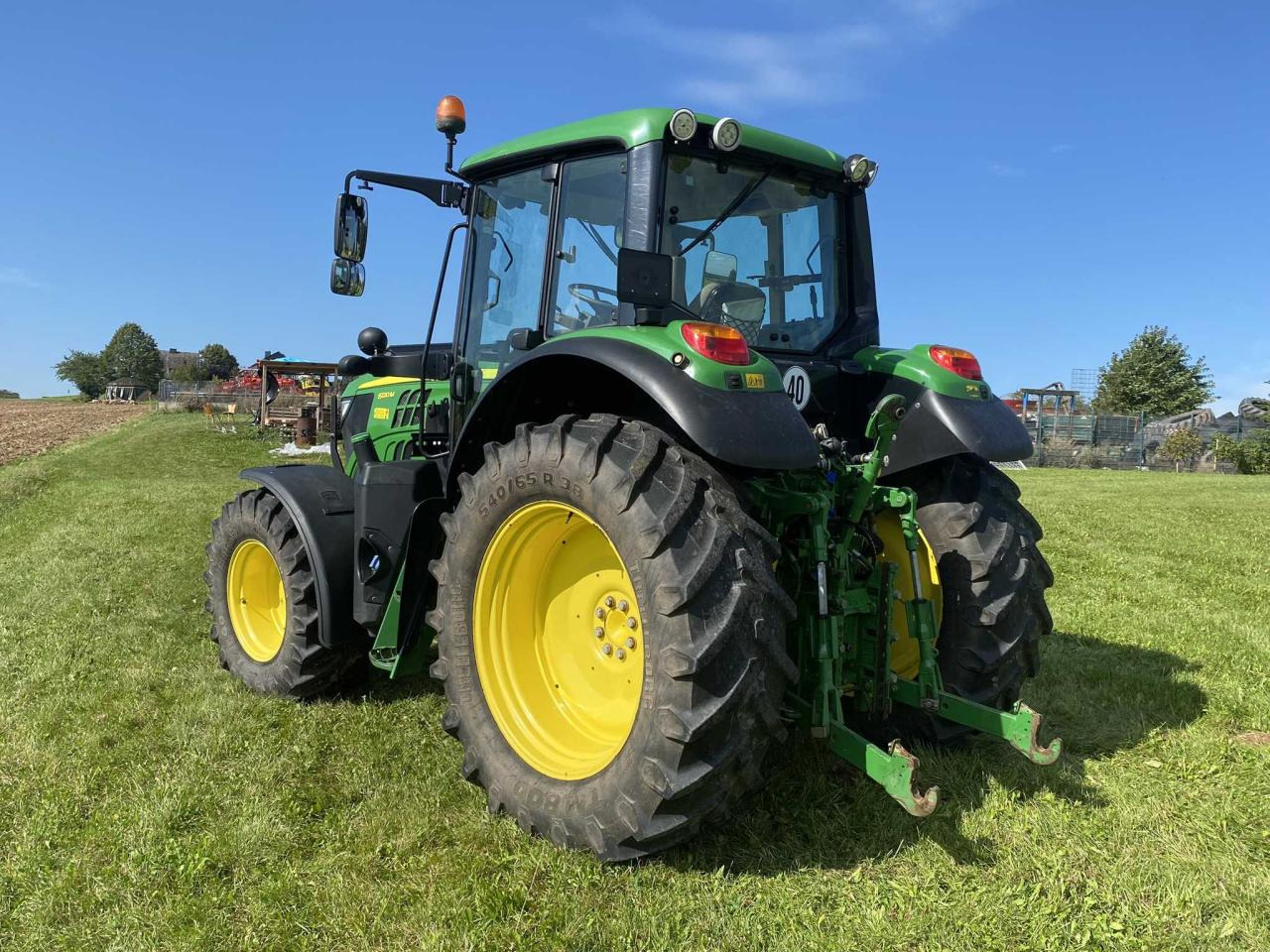 John Deere 6120M - Traktor: obrázek 4 John Deere 6120M - Traktor: obrázek 4