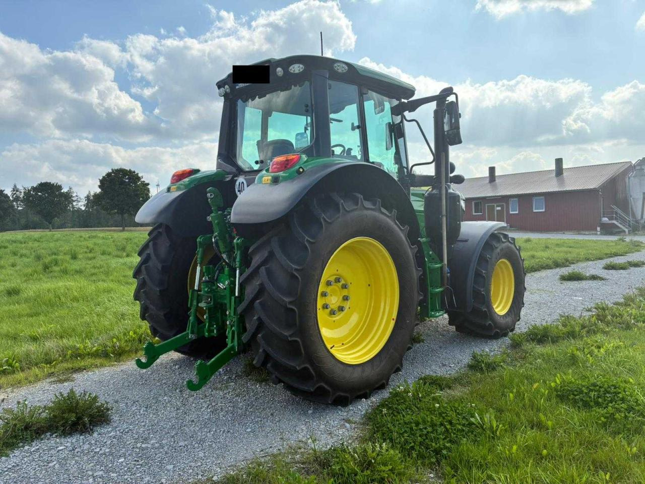 John Deere 6140M - Traktor: obrázek 4 John Deere 6140M - Traktor: obrázek 4