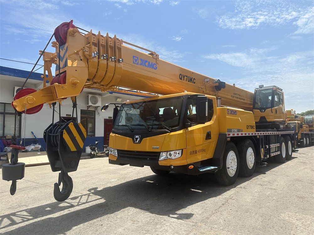 XCMG 70 ton QY70KC XCT75 QY75K QY70KS QY50KC QY100K xct80 truck crane - Autojeřáb: obrázek 1 XCMG 70 ton QY70KC XCT75 QY75K QY70KS QY50KC QY100K xct80 truck crane - Autojeřáb: obrázek 1
