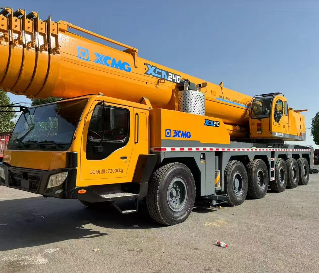 XCMG QAY300 QAY260 QAY240 XCT240 XCA240 240ton 250ton 260ton 200ton 220ton crane - Autojeřáb: obrázek 4 XCMG QAY300 QAY260 QAY240 XCT240 XCA240 240ton 250ton 260ton 200ton 220ton crane - Autojeřáb: obrázek 4