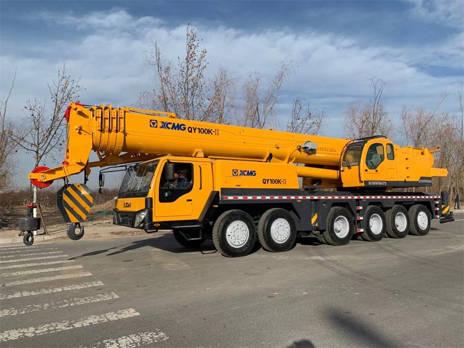 XCMG QY100K 100TON - Autojeřáb: obrázek 1 XCMG QY100K 100TON - Autojeřáb: obrázek 1