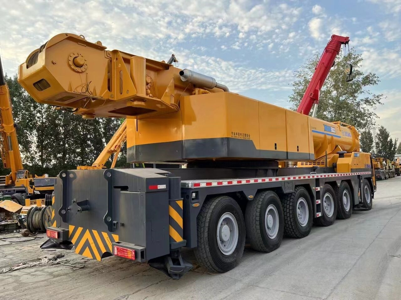 XCMG XCA300 QAY300 QY300K 300Ton Used Mobile Crane - Autojeřáb: obrázek 4 XCMG XCA300 QAY300 QY300K 300Ton Used Mobile Crane - Autojeřáb: obrázek 4