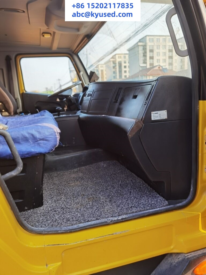 XCMG XCT100 100T crane - Autojeřáb: obrázek 4 XCMG XCT100 100T crane - Autojeřáb: obrázek 4