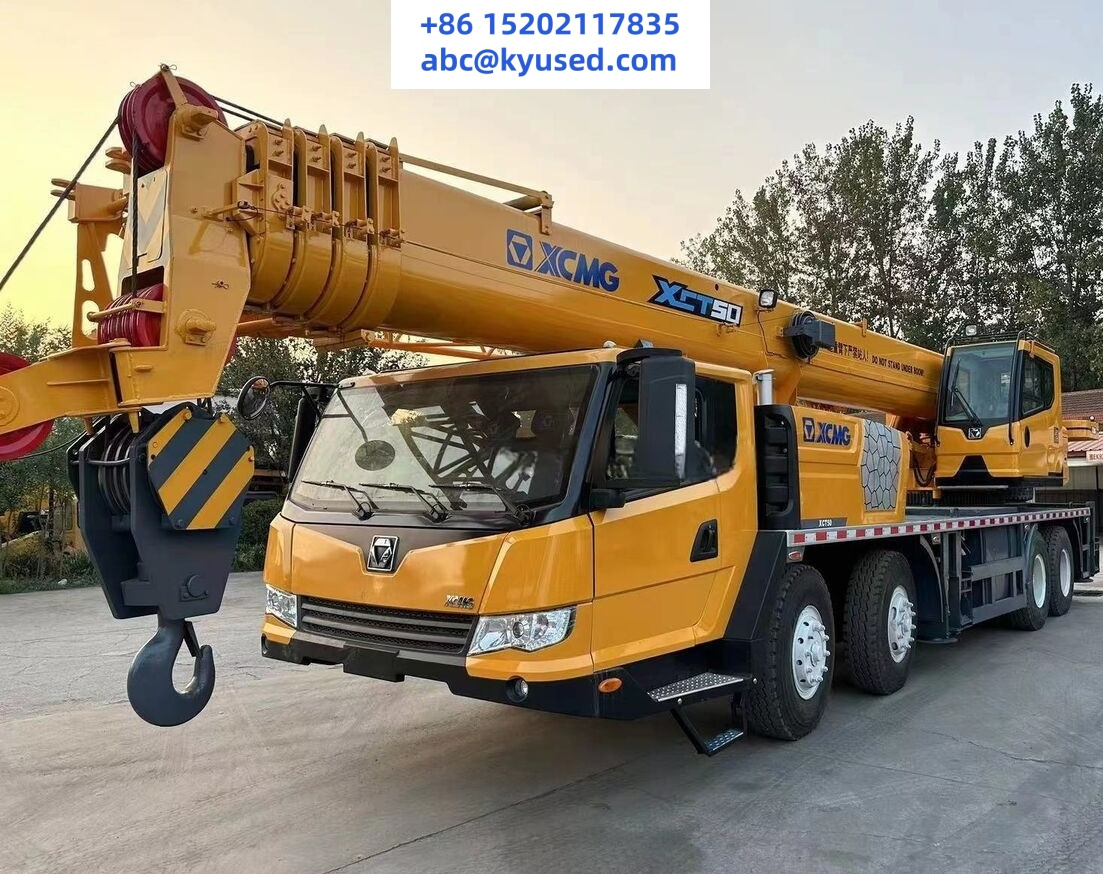 XCMG XCT50 QY50K QY50KA QY50KC XCT55 50t 55t used crane - Autojeřáb: obrázek 1 XCMG XCT50 QY50K QY50KA QY50KC XCT55 50t 55t used crane - Autojeřáb: obrázek 1