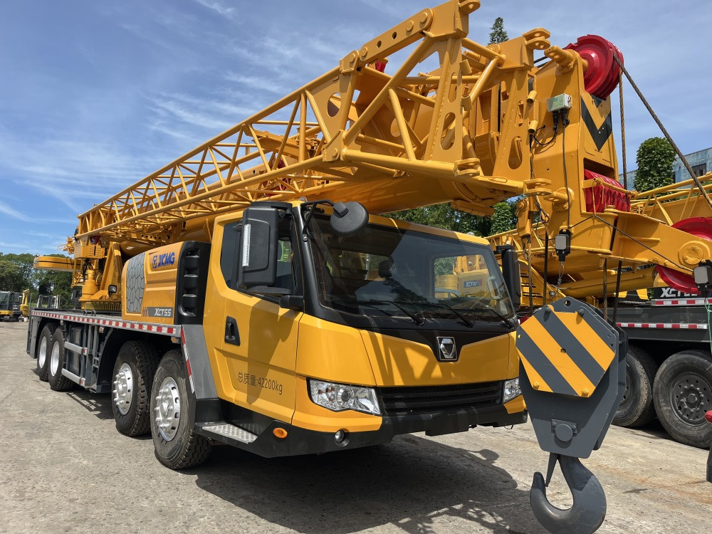 XCMG XCT55 XCT50 QY50KC QY50KA QY50K-II 25 ton 35 ton 40 ton 55 ton 50 ton 60 ton truck crane - Autojeřáb: obrázek 2 XCMG XCT55 XCT50 QY50KC QY50KA QY50K-II 25 ton 35 ton 40 ton 55 ton 50 ton 60 ton truck crane - Autojeřáb: obrázek 2