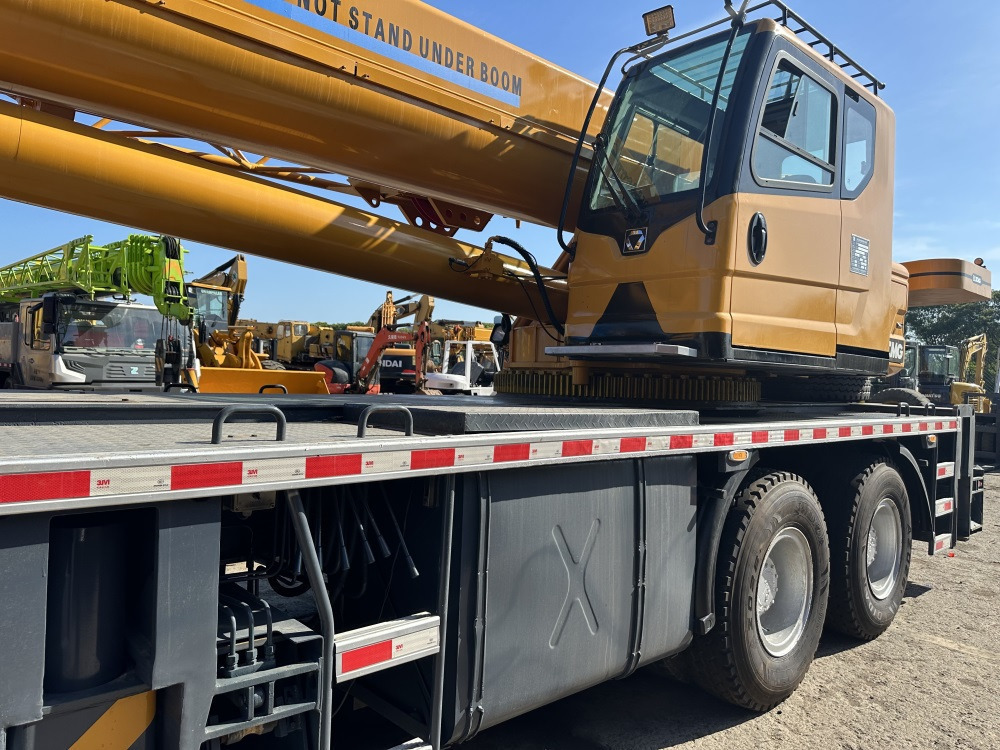 XCMG XCT55 XCT50 QY50KC QY50KA QY50K-II 25 ton 35 ton 40 ton 55 ton 50 ton 60 ton xcmg truck crane - Autojeřáb: obrázek 5 XCMG XCT55 XCT50 QY50KC QY50KA QY50K-II 25 ton 35 ton 40 ton 55 ton 50 ton 60 ton xcmg truck crane - Autojeřáb: obrázek 5