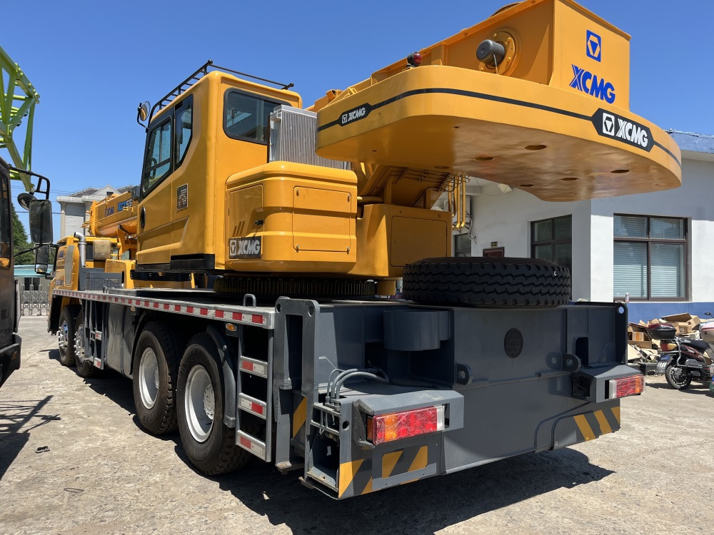 XCMG XCT55 XCT50 QY50KC QY50KA QY50K-II 25 ton 35 ton 40 ton 55 ton 50 ton 60 ton xcmg truck crane - Autojeřáb: obrázek 4 XCMG XCT55 XCT50 QY50KC QY50KA QY50K-II 25 ton 35 ton 40 ton 55 ton 50 ton 60 ton xcmg truck crane - Autojeřáb: obrázek 4