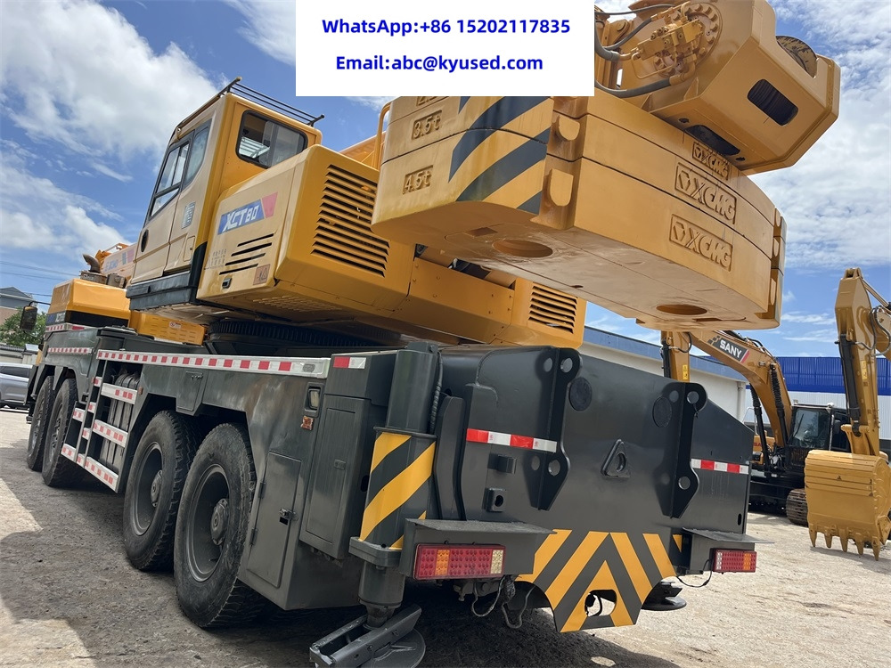 XCMG XCT80 80Tons XCT75 XCT70 XCT50 XCT55 XCT35 XCT25 25T 35T 50T 70T 55T 80TON CRANE - Autojeřáb: obrázek 5 XCMG XCT80 80Tons XCT75 XCT70 XCT50 XCT55 XCT35 XCT25 25T 35T 50T 70T 55T 80TON CRANE - Autojeřáb: obrázek 5